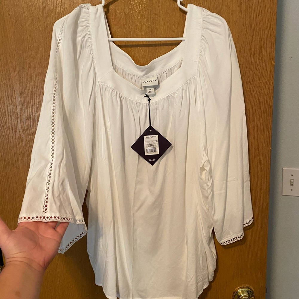 Ava & Viv top NWT